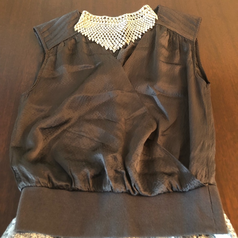 ⚡️FLASH SALE⚡️ Stunning SILK  Capped Sleeve Blouse